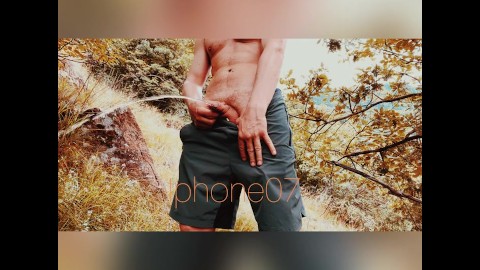 Orinando de nuevo en el bosque